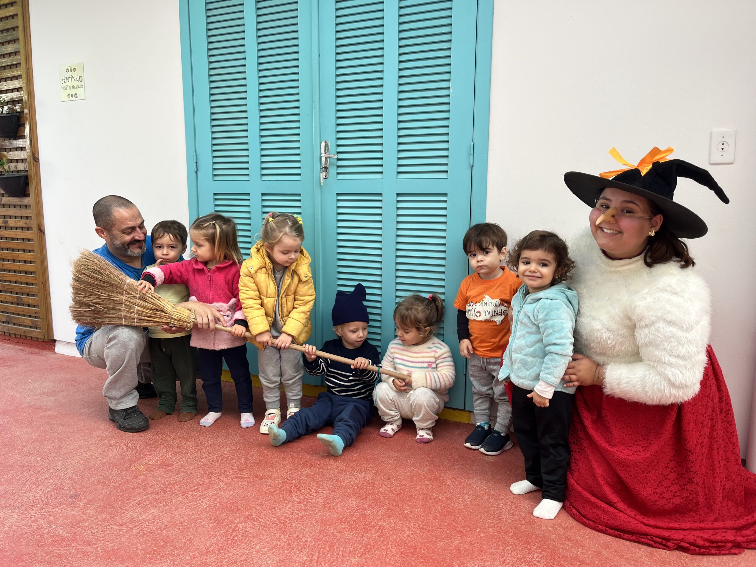 Foto - Turma: Bem-Vindos. Projeto: Bem-vindos à ilha: pescando histórias e cantando tradições